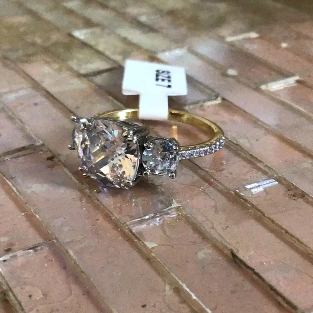 Three stone ring - Picture 4 of 4